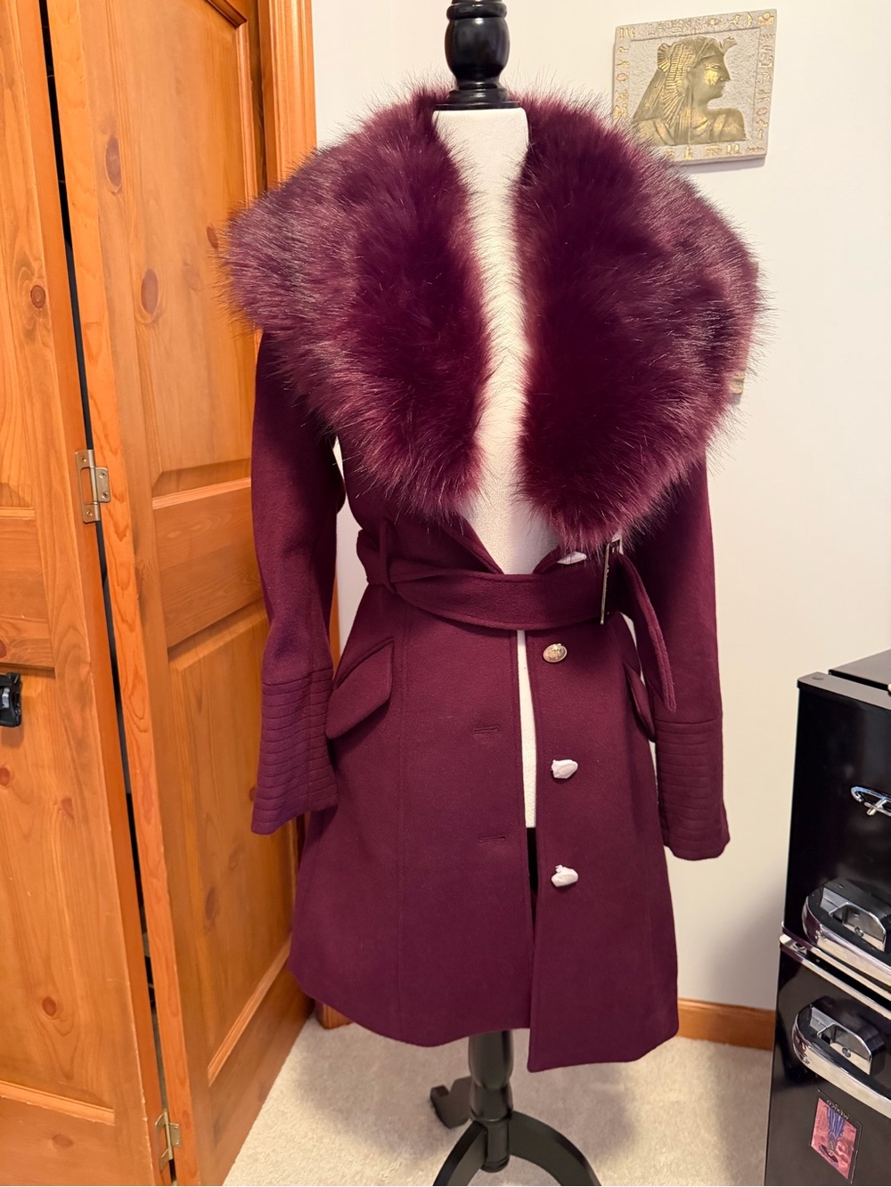 Women’s Gorgeous Burgundy Faux Fur Collar Coat GUESS by MARCIANO